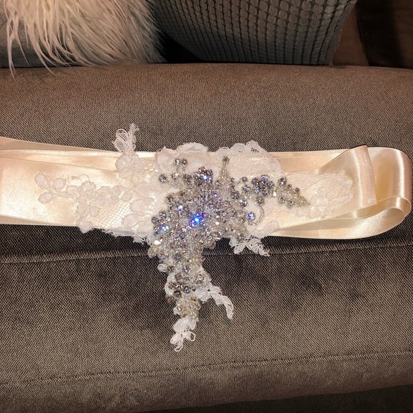 blue willow Bridal sash - Picture 7 of 8